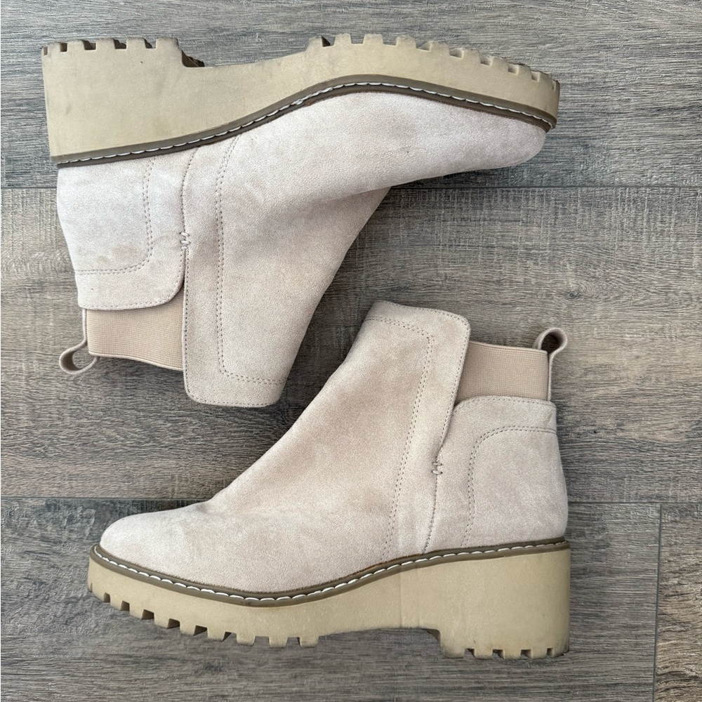 DV by Dolce Vita Beige Ankle Booties